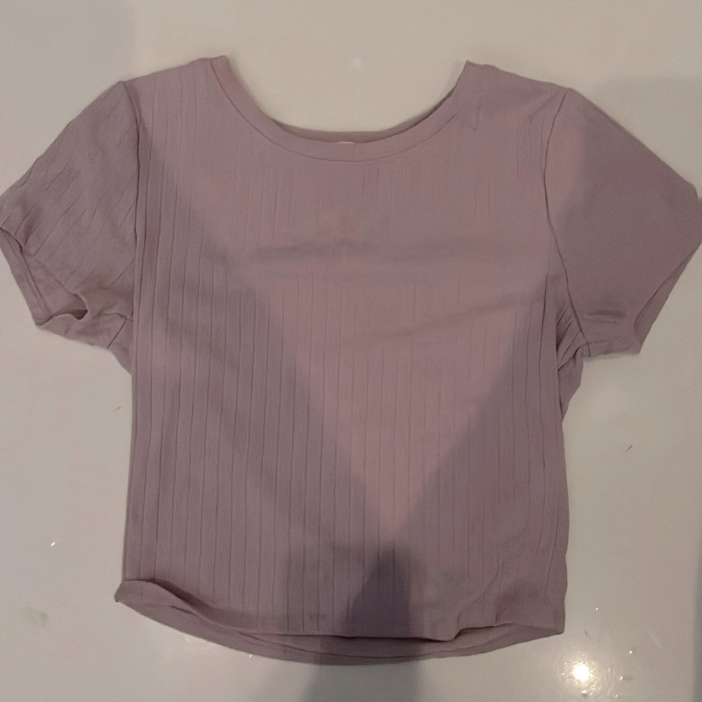 This shirt is a cropped Bozzolo shirt.(SIZE: Medium)